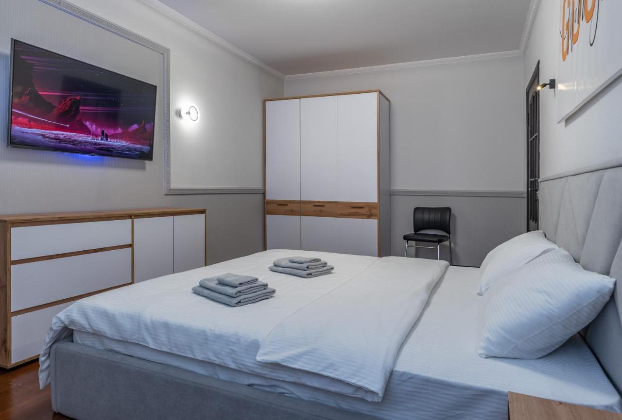 Modern 3 Bedroom Apartment Kiev Luaran gambar
