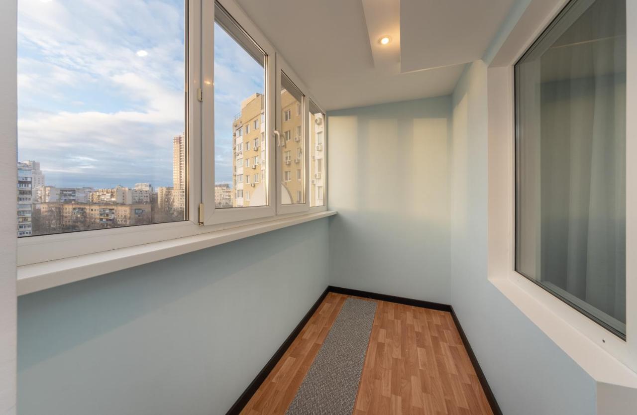 Modern 3 Bedroom Apartment Kiev Luaran gambar
