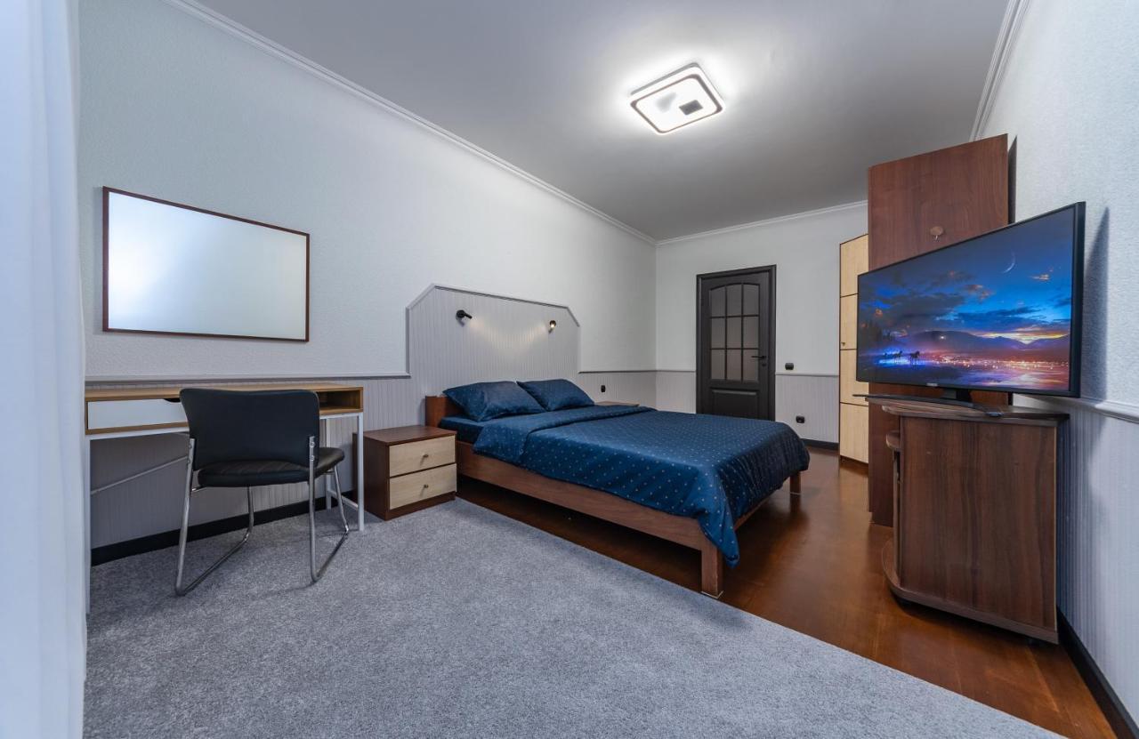 Modern 3 Bedroom Apartment Kiev Luaran gambar